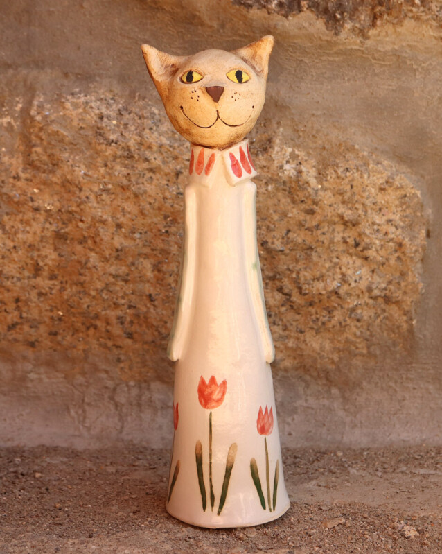 Kočka s tulipánky